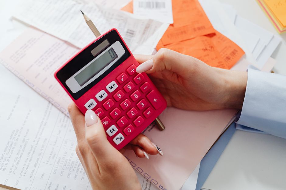 Calcul RCA — ce factori determină prima și cum compari corect